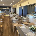 Hotell Tritone 3*