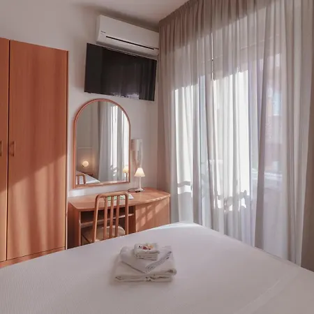 Hotel Tritone
