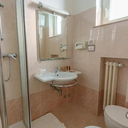 Tritone Otel