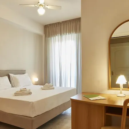 Hotel Tritone