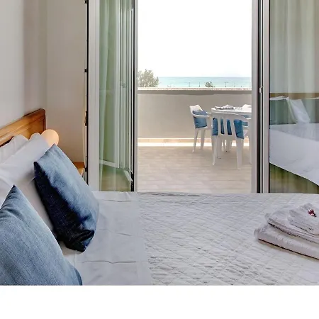 Tritone Hotel 3*