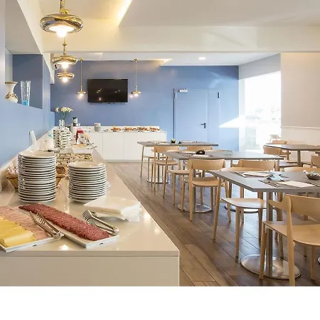 Tritone Hotel