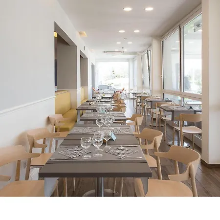 Otel Tritone 3*