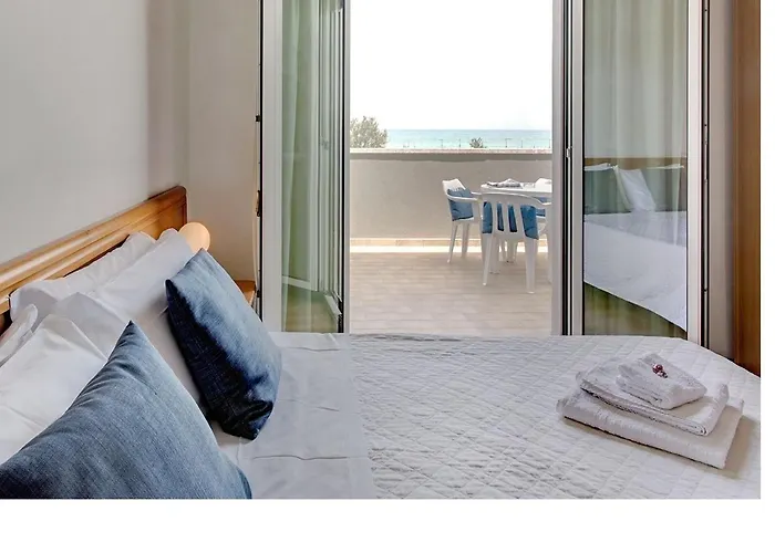 Tritone Szálloda 3*